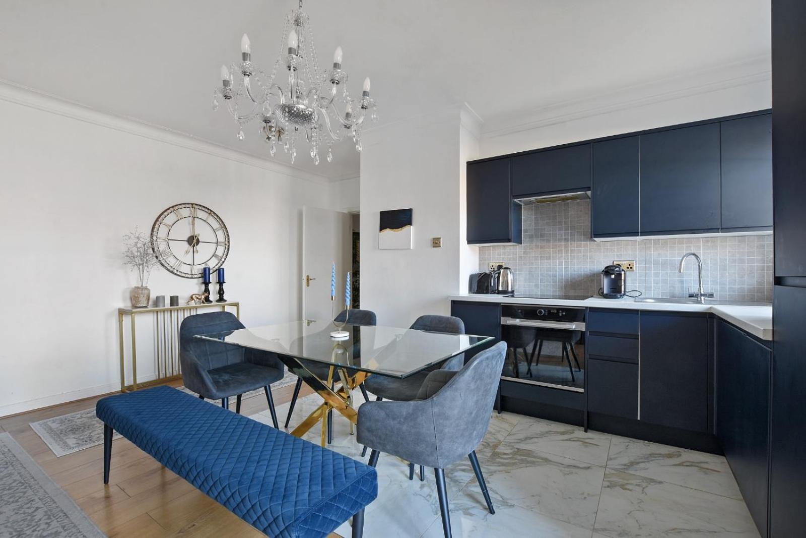 Arte - 3-bed Flat With 3 Bathrooms - Heart Of Finchley Road - 2 Min Walk To Underground Station Appartamento