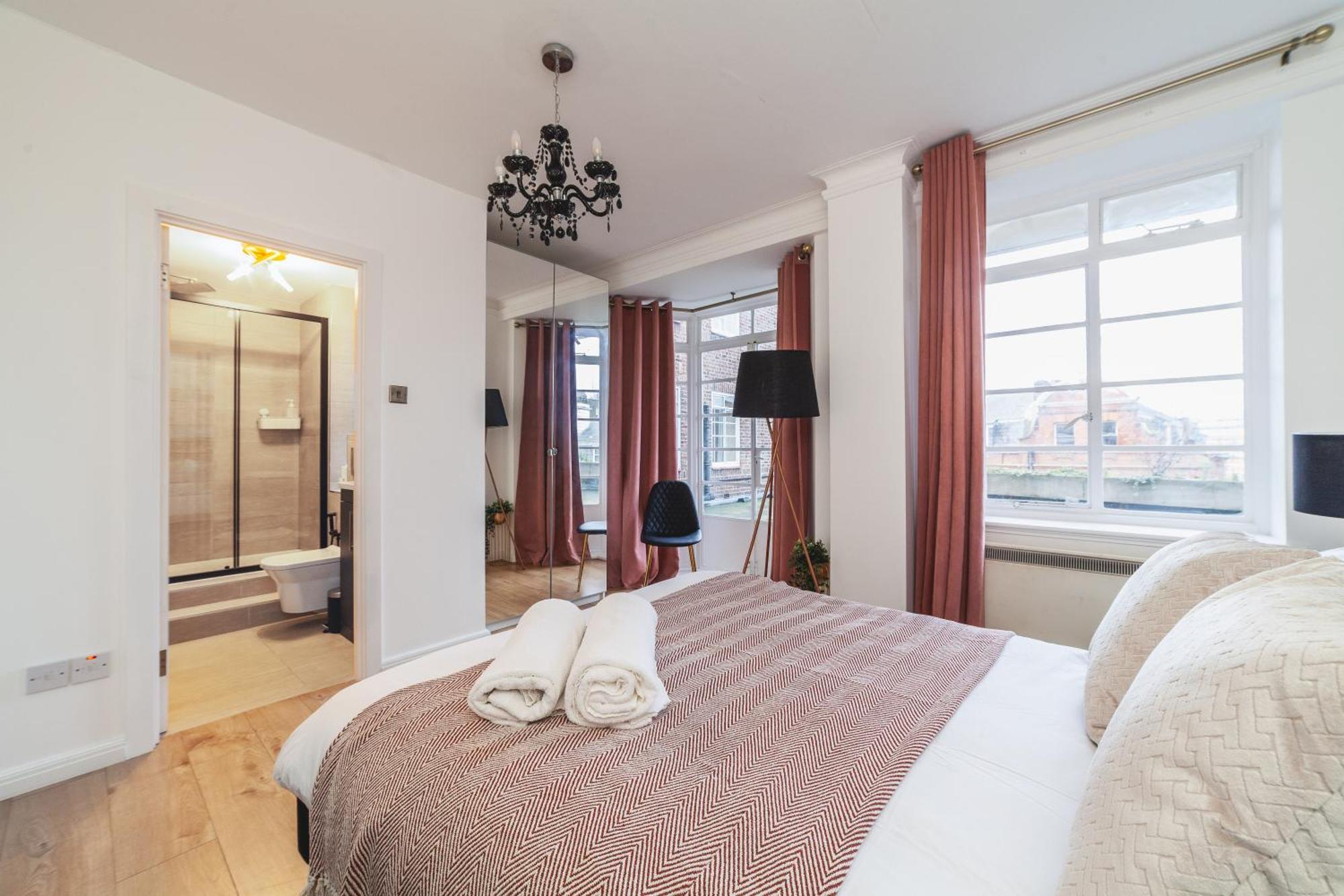Arte - 3-bed Flat With 3 Bathrooms - Heart Of Finchley Road - 2 Min Walk To Underground Station * Londra