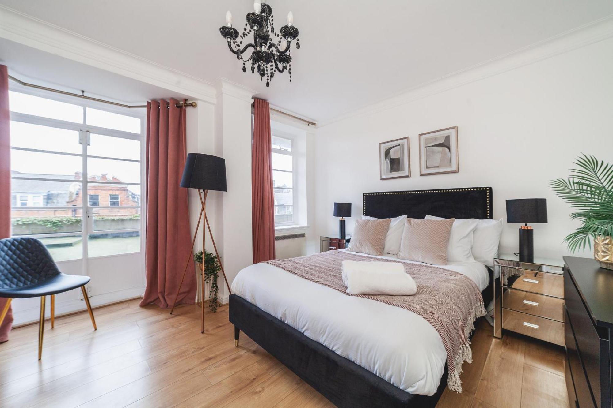 Appartamento Arte - 3-bed Flat With 3 Bathrooms - Heart Of Finchley Road - 2 Min Walk To Underground Station Londra