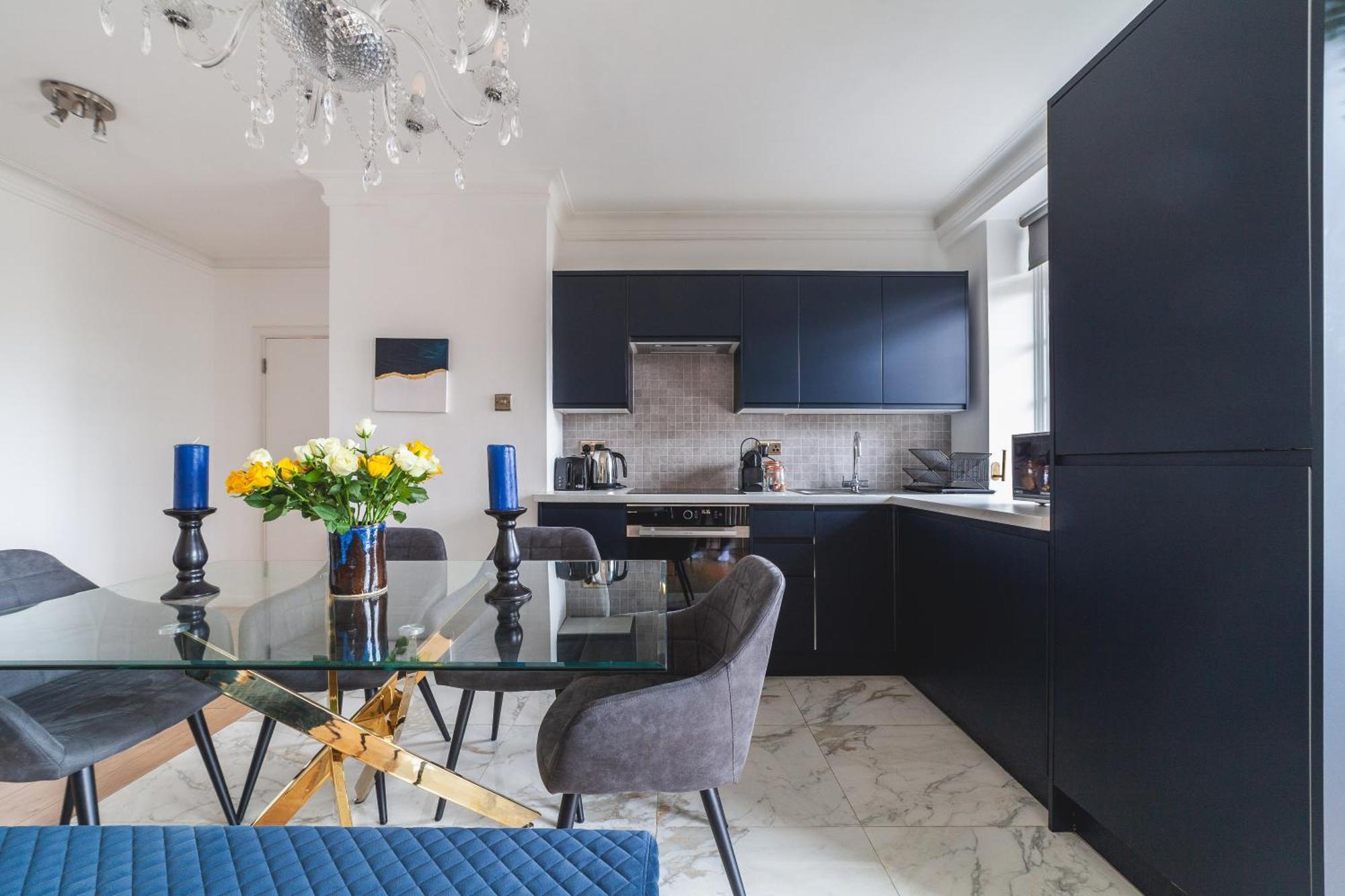 Arte - 3-bed Flat With 3 Bathrooms - Heart Of Finchley Road - 2 Min Walk To Underground Station Londra