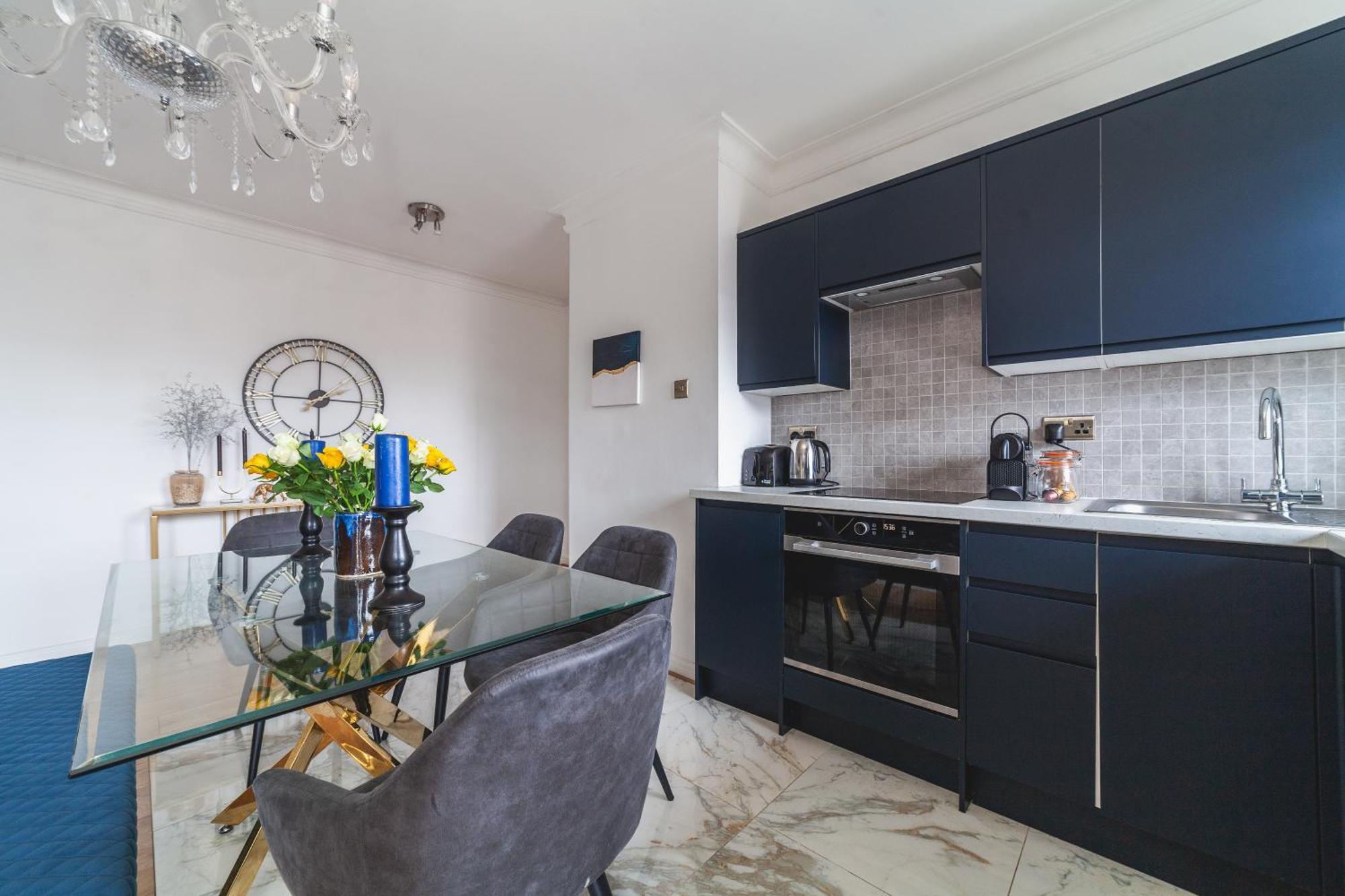 Appartamento Arte - 3-bed Flat With 3 Bathrooms - Heart Of Finchley Road - 2 Min Walk To Underground Station *