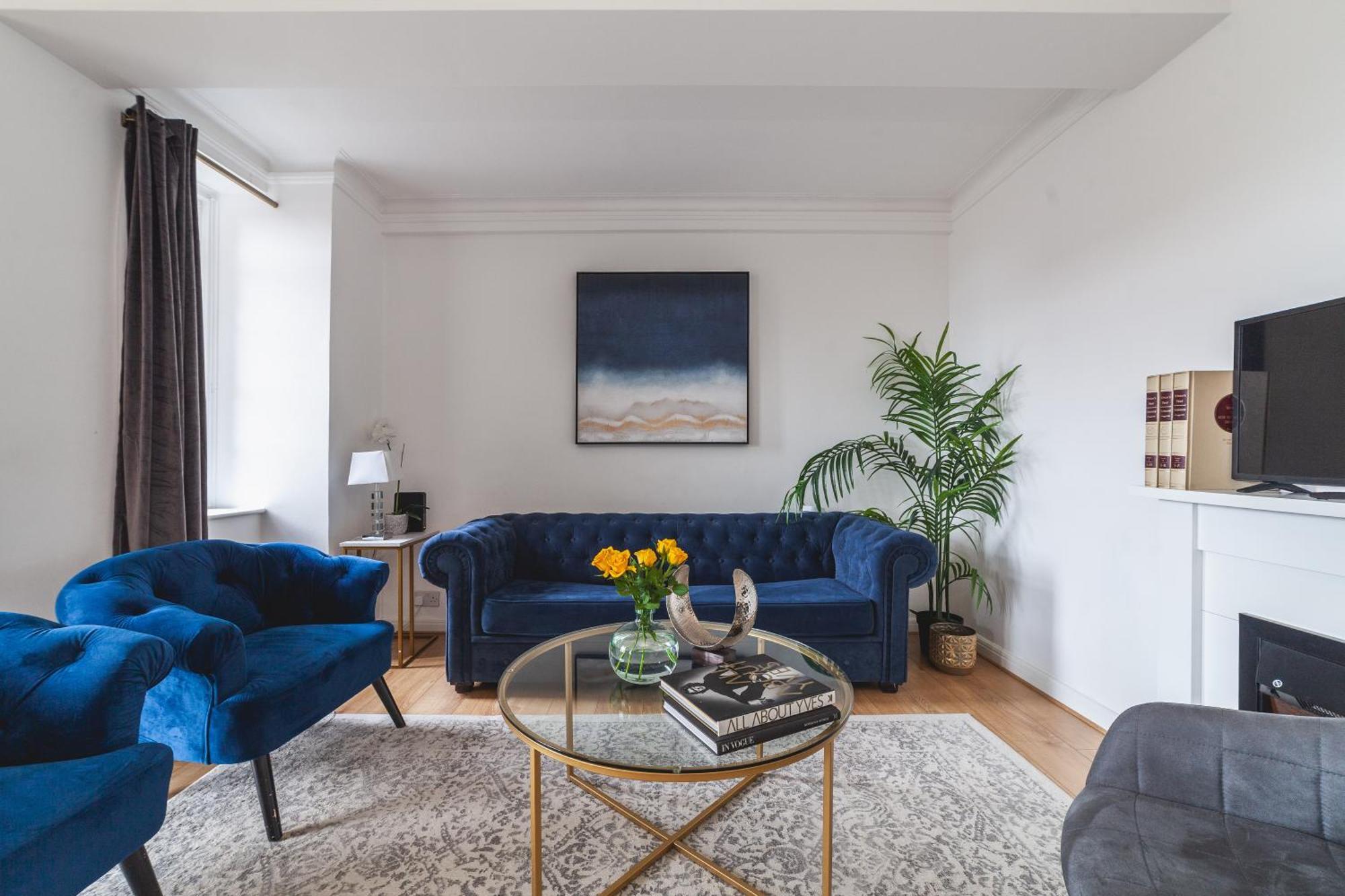 Arte - 3-bed Flat With 3 Bathrooms - Heart Of Finchley Road - 2 Min Walk To Underground Station Appartamento